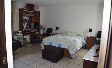 RENTA CASA EN SANTA URSULA CON JARDIN