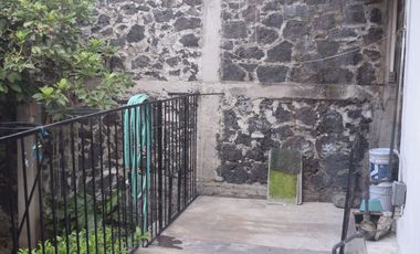 RENTA CASA EN SANTA URSULA CON JARDIN