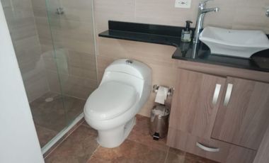 Vendo hermosa casa de dos niveles en San Jerónimo