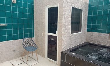 Vendo hermosa casa de dos niveles en San Jerónimo