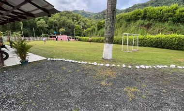 Vendo Finca con piscina en Combia