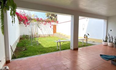 Amplia casa de 6 dormitorios, jardines y terrazas  🏡