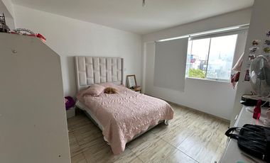 Amplia casa de 6 dormitorios, jardines y terrazas  🏡