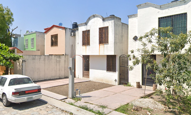 CASA EN PRIV JAIME NUNO, MORALES, VALLES, SAN LUIS POTOSI. ¡CASA EN REMATE! -FQA