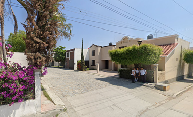 CASA EN PRIV JAIME NUNO, MORALES, VALLES, SAN LUIS POTOSI. ¡CASA EN REMATE! -FQA