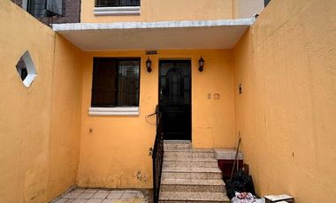 Casa en Venta a 4 cuadras Av. Rio Nilo, Loma Dorada en Tonalá
