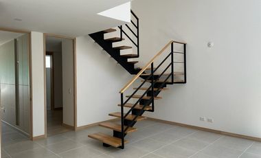 Arriendo Casa en Rionegro sector Gualanday