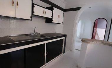 APARTAMENTO EN ALQUILER EN EL SEGUNDO PISO ALTAMIRA PALMIRA