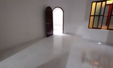 APARTAMENTO EN ALQUILER EN EL SEGUNDO PISO ALTAMIRA PALMIRA