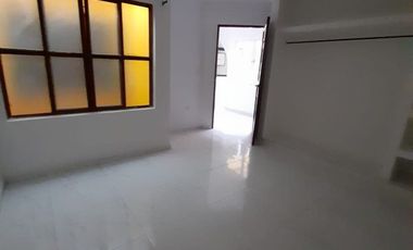 APARTAMENTO EN ALQUILER EN EL SEGUNDO PISO ALTAMIRA PALMIRA