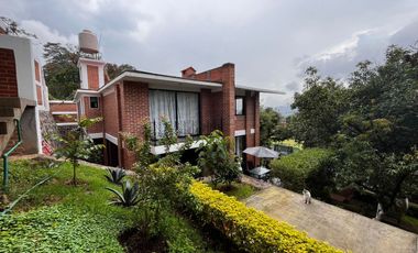 OPORTUNIDAD DE CASA EN VENTAOPORTUNIDAD DE CASA EN VENTA
