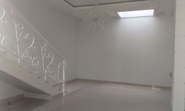 Rumah Gran.Res. Cibinong Jl Kartika Raya, Baru 2 LANTAI, Mewah Harga Murah, New di Bogor Jual Dijual