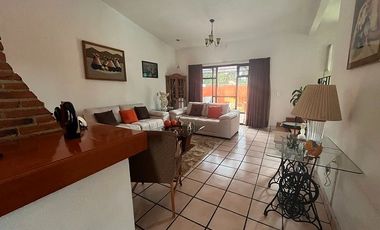 HERMOSA CASA SOLA AL NORTE DE CUERNAVACA