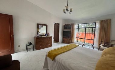 HERMOSA CASA SOLA AL NORTE DE CUERNAVACA