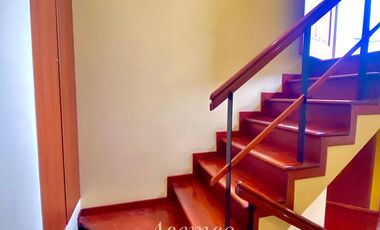 LINDA CASA EN VENTA CON AMPLIO JARDIN Y TERRAZA EN URB. LAS LOMAS DE LA MOLINA