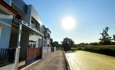 Rumah Baru View Persawahan di Banguntapan