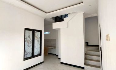 Rumah Baru View Persawahan di Banguntapan