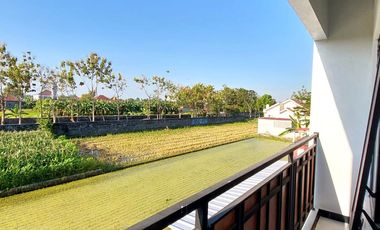 Rumah Baru View Persawahan di Banguntapan