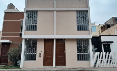 Hermosa Casa De 2 Pisos En Villa Club 1 - Carabayllo