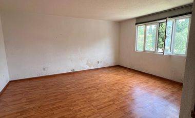 Casa con maravillosa distribución y ubicación en Lomas de las Palmas!!