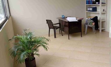 Edificio  en venta, sector Urdaneta en Centro Sur Andres Marin y Ayacucho Guayaquil Sector super comercial