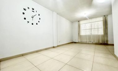 CASA EN VENTA –DENTRO DE UN CONDOMINIO PRIVADO-  URB.LOS GERANIOS - PIURA
