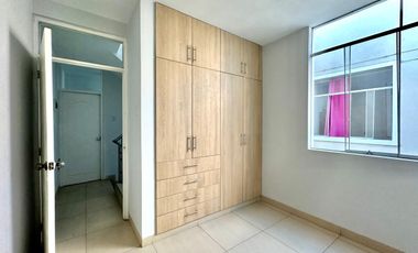 CASA EN VENTA –DENTRO DE UN CONDOMINIO PRIVADO-  URB.LOS GERANIOS - PIURA
