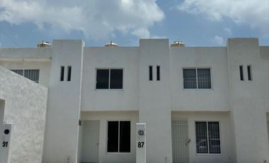 Casas de 2 Niveles en Fracc los Sauces cerca del campus Calazanz en Veracruz