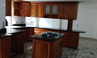 ENCUENTRA APARTAMENTO EN POBLADO MIRAVALLE