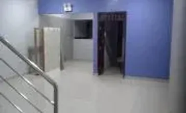 VENDO EDIFICIO EN TUMBES A 3 CUADRAS DE LA PLAZA DE ARMAS