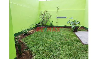 Lindo Departamento En Primer Piso Con Amplio Jardín Y Parámetros Para Construir Hasta 5 Pisos.