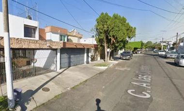 ¡¡Atención Inversionistas!! Venta de Casa en Remate Bancario, Col. Prados Vallarta, Zapopan.