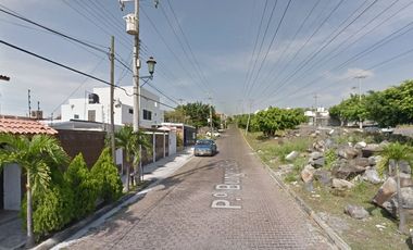 Venta de Hermosa y Amplia Casa, Col. Burgos Bugambilias, Morelos.