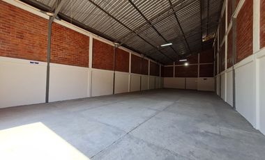 Alquiler de Bodega de 275 m2 dentro de complejo de bodegas con guardianía armada - Avenida Juan Tanca Marengo, Norte de Guayaquil
