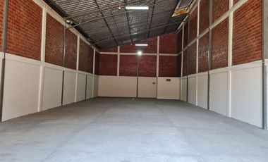 Alquiler de Bodega de 275 m2 dentro de complejo de bodegas con guardianía armada - Avenida Juan Tanca Marengo, Norte de Guayaquil