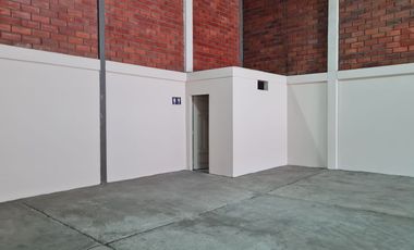 Alquiler de Bodega de 275 m2 dentro de complejo de bodegas con guardianía armada - Avenida Juan Tanca Marengo, Norte de Guayaquil
