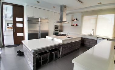 Samborondon, Alquilo Hermosa Casa con Acabados de Primera y Piscina