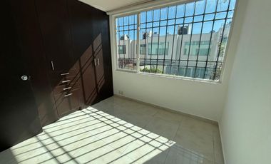 CASA EN RENTA EN ZINACANTEPEC