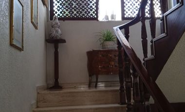 VENDO CASA CON FINOS ACABADOS AMUEBLADA O SIN MUEBLES