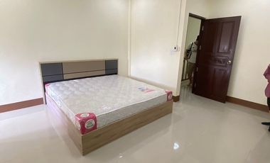 ขายบ้านทาวน์โฮมหลังมุมเมืองนครนายก ราคาโครตถูก พื้นที่ใช้สอยเยอะ พร้อมต่อเติม เฟอร์นิเจอร์ครบพร้อมเข้าอยู่ ขนาดพื้นที่ 25 ตร.วา เจ้าของบ้านไม่เคยอยู่บ
