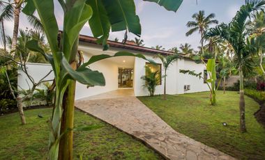 Stunning Beachfront Villa in West Bali for Lease 29 Years