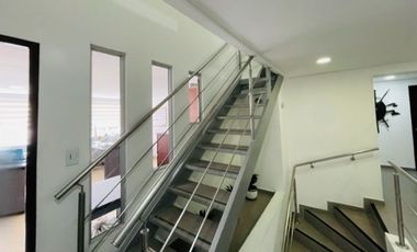 ESPECTACULAR CASA COMERCIAL O VIVIENDA  EN PONTEVEDRA