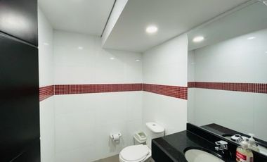 ESPECTACULAR CASA COMERCIAL O VIVIENDA  EN PONTEVEDRA