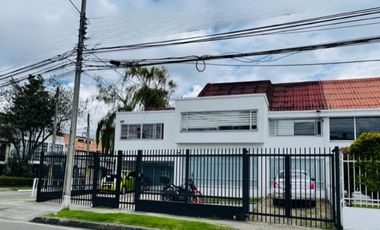 ESPECTACULAR CASA COMERCIAL O VIVIENDA  EN PONTEVEDRA