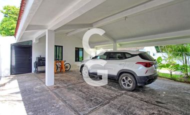 Casa en Venta en Cancún en Residencial Campestre con 4 Recámaras