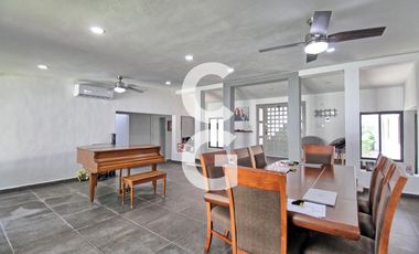 Casa en Venta en Cancún en Residencial Campestre con 4 Recámaras