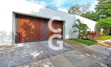 Casa en Venta en Cancún en Residencial Campestre con 4 Recámaras