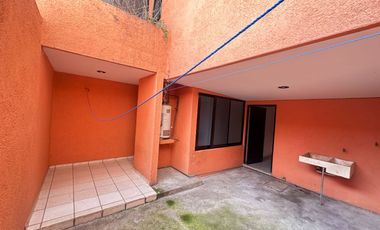 Se renta amplia propiedad para uso exclusivo de Oficinas o consultorios