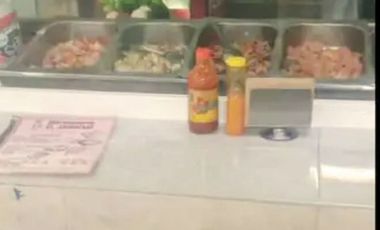 DOS LOCALES DE MARISCOS EN VENTA , MERCADO AQUILES SERDAN,