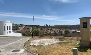 Vendo terreno en fracc pedregal de la calera